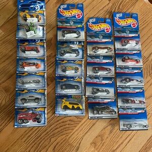 Set of 21 Hot Wheels Die-Cast Toy Cars Set - Multicolor